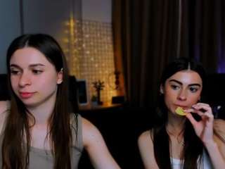flora-ri webcam model stream image