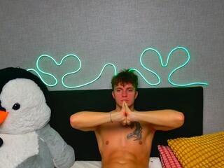 Levi Manning webcam model stream image