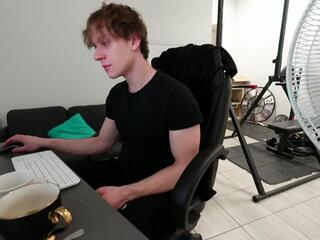 Charles Dreams webcam model stream image