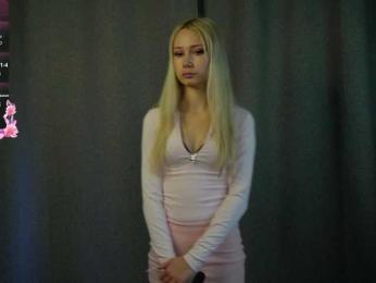 RosyCheeks1 webcam model stream image