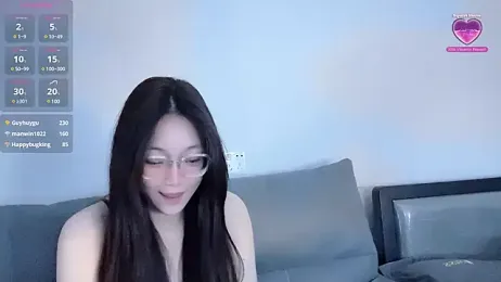 Rainbow-sweet webcam model stream image