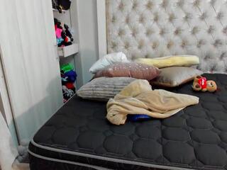 Mharia Angel J webcam model stream image