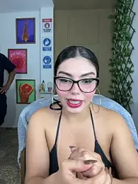 zui_lu webcam stripchat model stream image