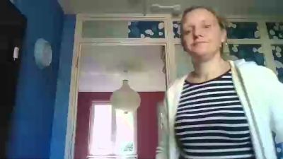 Lolapierce webcam model stream image