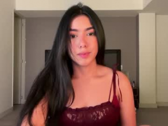 latinella webcam model stream image