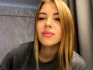 lynnarras webcam model stream image