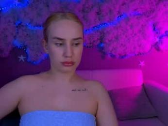 aria_glow webcam model stream image