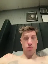 Tatbrit webcam model stream image