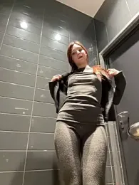 LilluKatten webcam model stream image