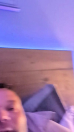 Milyjeje webcam model stream image