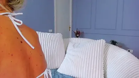 Awww_Ella webcam model stream image