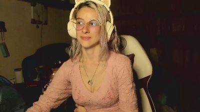 cata__s webcam model stream image