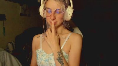 cata__s webcam model stream image