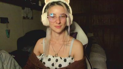 cata__s webcam model stream image