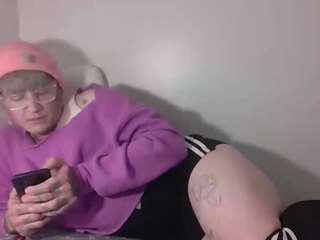 kinkyvirgin1312 webcam model stream image