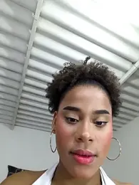 Mia-sensual webcam model stream image