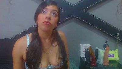 EmilyOwen webcam model stream image