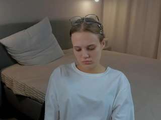 vivianthom webcam model stream image