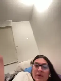 yeansis webcam model stream image