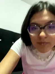 yeansis webcam model stream image