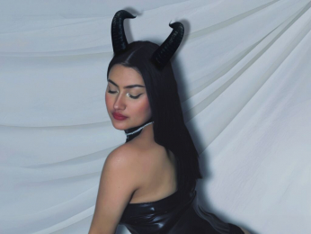 NatiQueen webcam model stream image