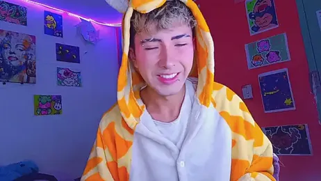 NoahXitrux webcam model stream image