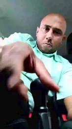 Morbo235 webcam model stream image