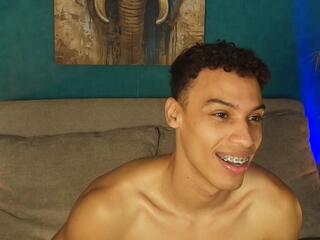Kleyton Jones webcam model stream image