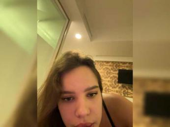 KissKissss webcam model stream image