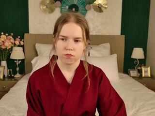 Alida Brace webcam model stream image