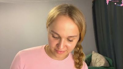 NanceeEar webcam model stream image