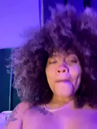 riri_brunnete webcam model stream image