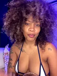 riri_brunnete webcam model stream image