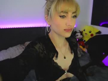 tweety_twist webcam model stream image