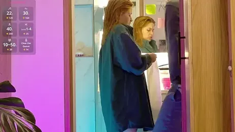 LovesKingdom webcam model stream image