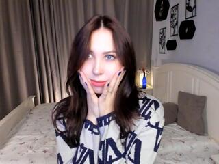 Torri Miskiewicz webcam flirt4free model stream image