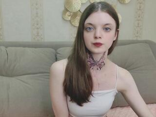Aria Shum webcam model stream image