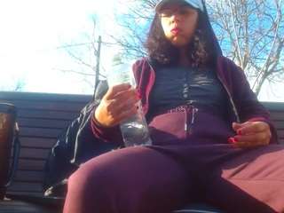mellysquirtybiglabia webcam model stream image