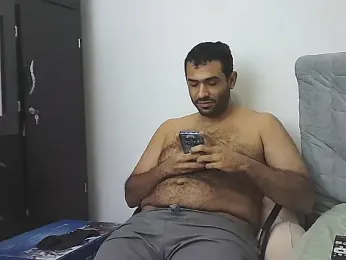 AlphaLatinoBear webcam model stream image