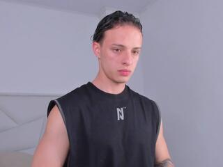 Walker Brown webcam model stream image