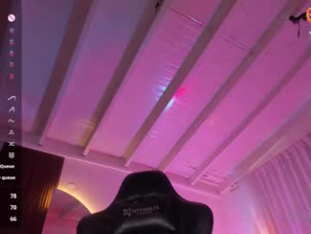 laura_hills18 webcam model stream image