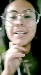 lara_moon25 webcam model stream image