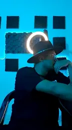 byme_hot webcam model stream image