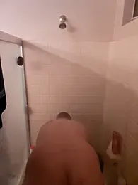 B1GLO webcam model stream image