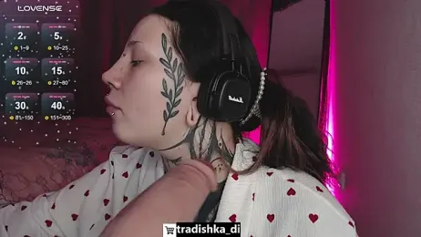 tradishka webcam model stream image