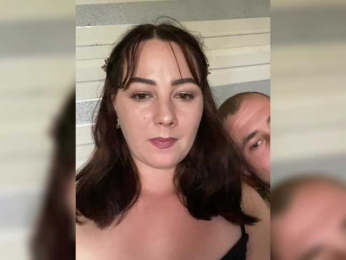 CrystalAndDavis webcam model stream image