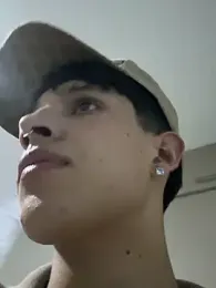 adam_lovee webcam model stream image