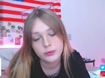 krisi_myrr webcam model stream image