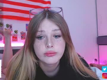 krisi_myrr webcam model stream image