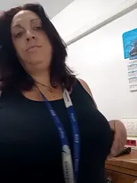 XNaughtysouthlondonMILFXX webcam model stream image